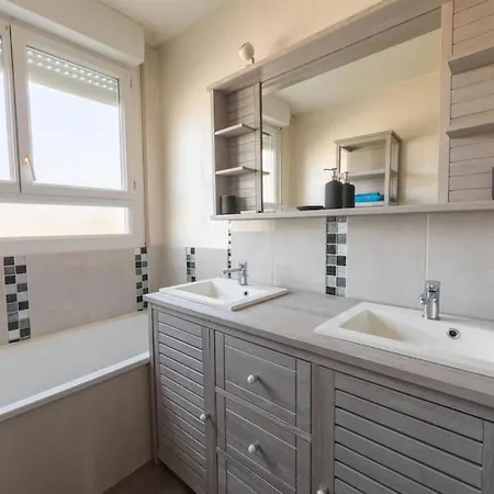 Logement Entier A Apartment *